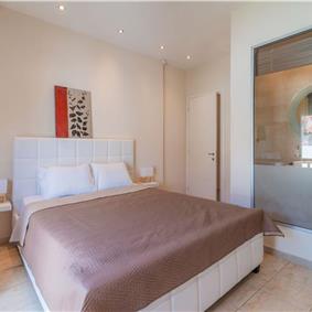 3 bedroom seaside villa with pool, Acharavi, sleeps 5